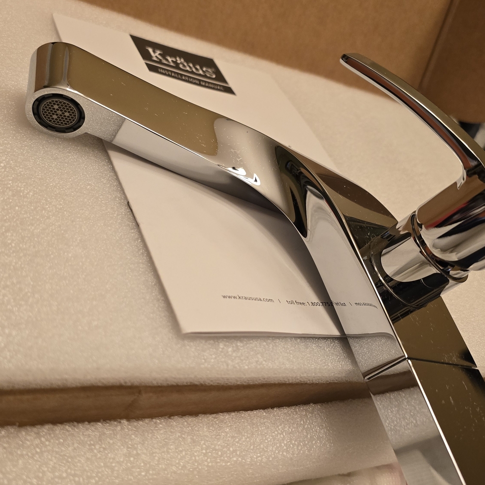 Chrome Single-Handle Kitchen Sink Faucet